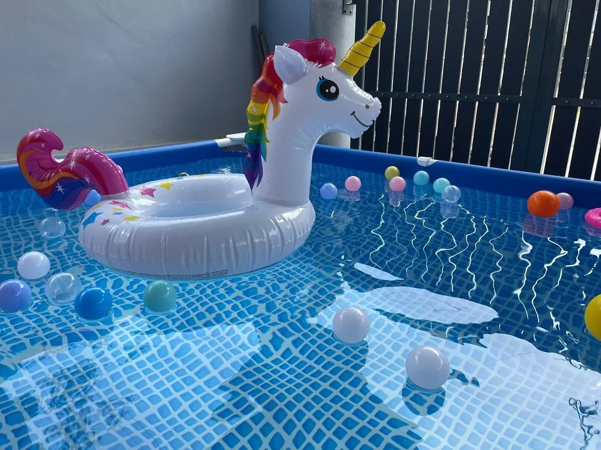 בית נופש הוילה ג'ורג' טאון -New- 16Px V Kids Pool N Ktv N Jacuzzi N Billiard Near Usm N Penang Bridge מלזיה